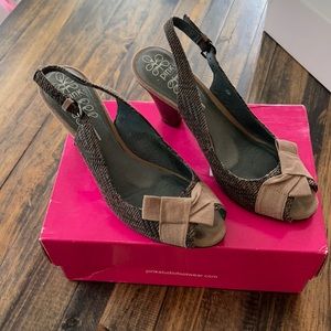 Pink Studio Jasleen graphite size 7.5